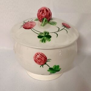 Lefton Red and Gold Label Ceramic Piece (104)